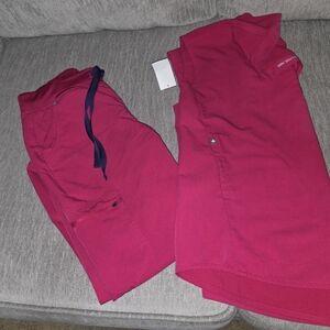 Figs Pink scrubs set XXS top /XS bottoms